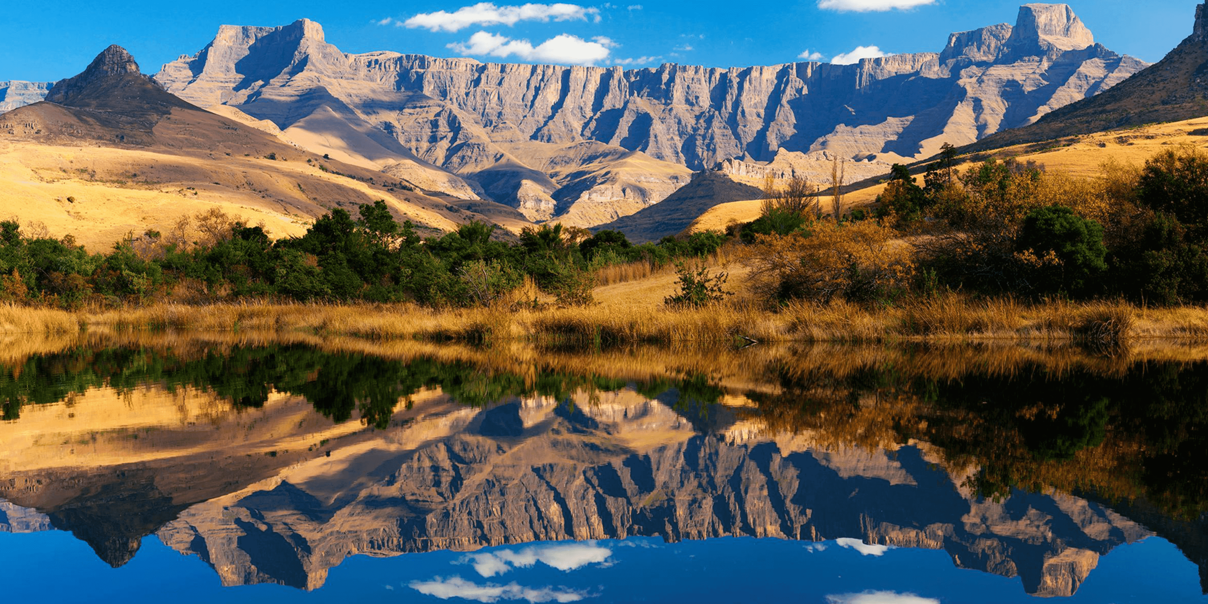 Natural Beauty: The Drakensburg Mountain Range South Africa 